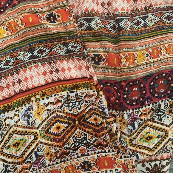 Pegged Pants Tight Around the Ankle - Picture 3 of 6